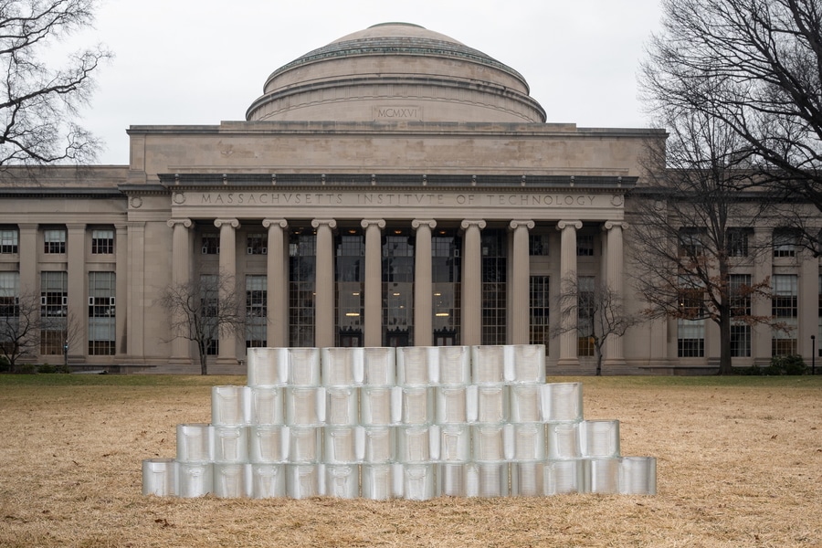 Engineers Create Building Bricks From 3D-Printed, Recycled Glass