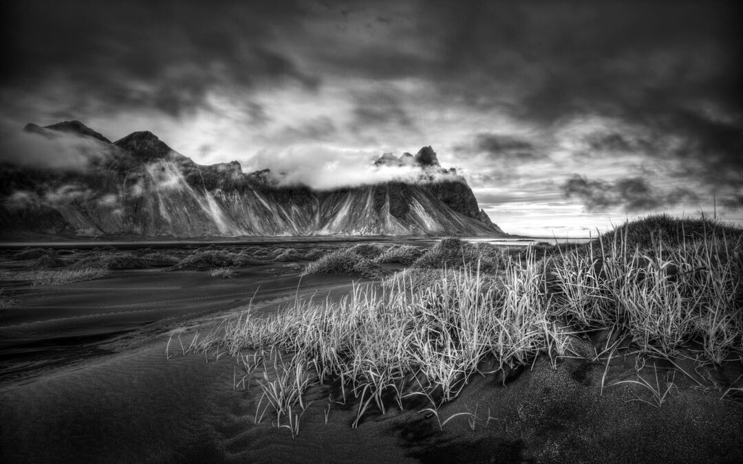 Gary Wagner’s Photos Illuminate Rugged Icelandic Fjords and Shorelines